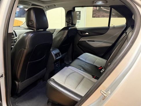 Used 2019 Chevrolet Equinox Premier FWD image 39