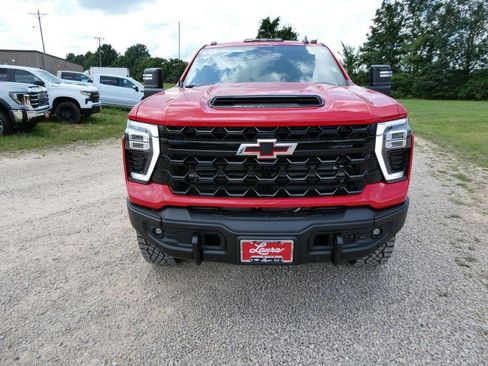 New 2026 Chevrolet Silverado 2500 ZR2 w/ ZR2 Bison Edition AWD/4WD image 9