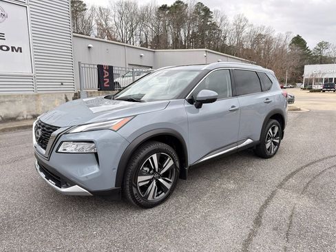 Used 2022 Nissan Rogue Platinum w/ Head-Up Display Package image 7