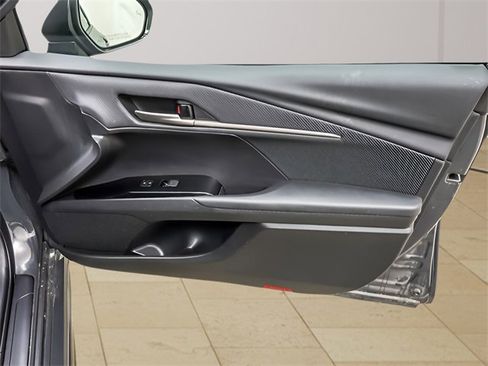 Certified 2025 Toyota Camry SE image 24