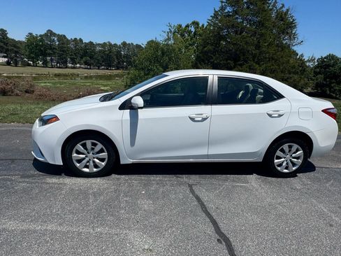 Used 2016 Toyota Corolla LE FWD image 8