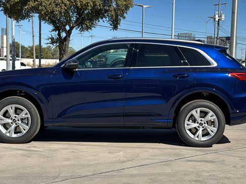 Used 2025 Audi Q5 Premium w/ Convenience Package AWD/4WD image 4