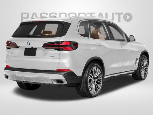 Used 2024 BMW X5 xDrive40i w/ M Sport Package AWD/4WD image 2