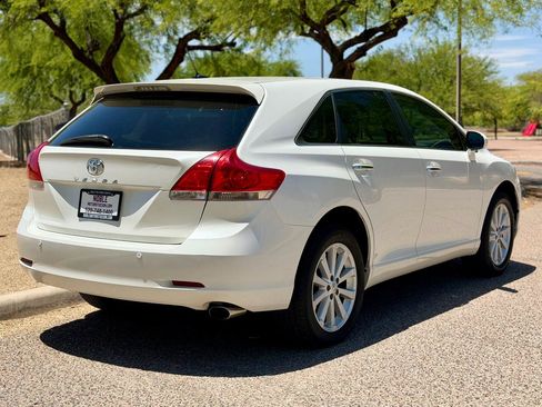 Used 2012 Toyota Venza XLE FWD image 5