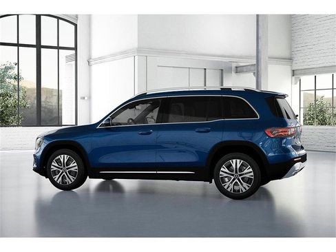 New 2026 Mercedes-Benz GLB 250 4MATIC image 32