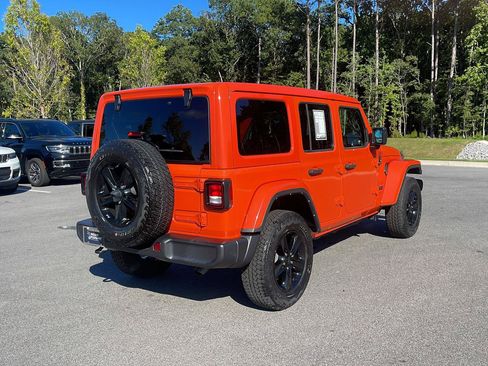 Used 2023 Jeep Wrangler Unlimited Sahara AWD/4WD image 7