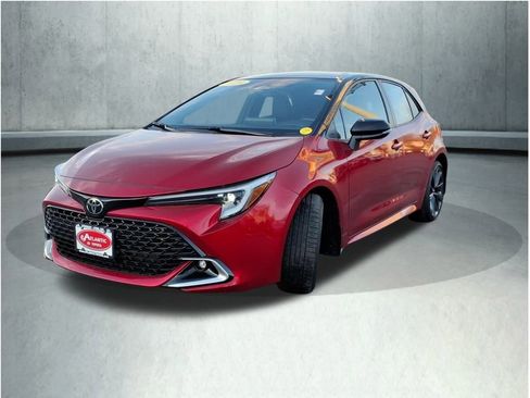 Used 2024 Toyota Corolla XSE image 3