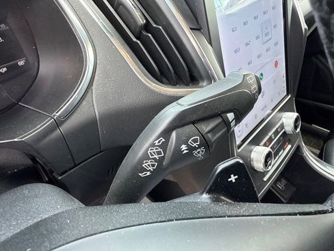 Used 2021 Ford Edge Titanium w/ Class II Trailer Tow Package image 33