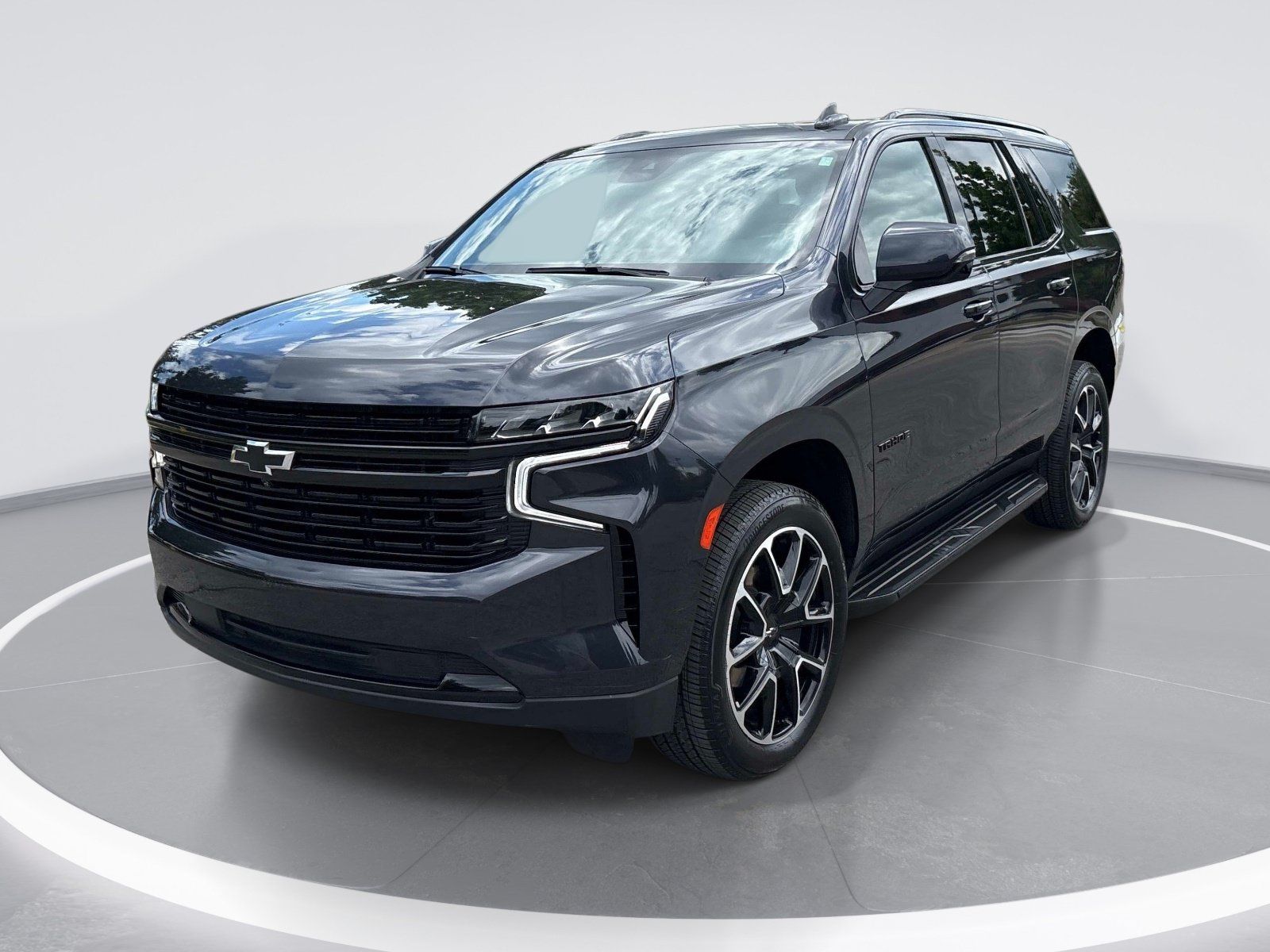 Used 2023 Chevrolet Tahoe RST w/ Luxury Package AWD/4WD image 3
