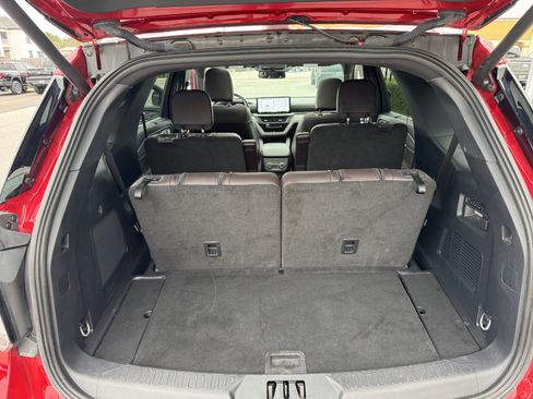 Used 2025 Ford Explorer Platinum image 12