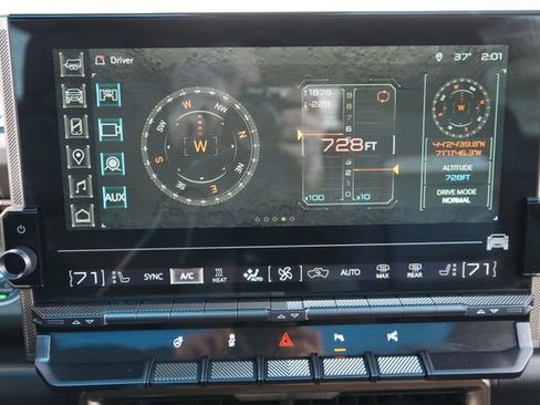 Used 2024 GMC Hummer EV 3X w/ LPO, Illumination Package AWD/4WD image 41