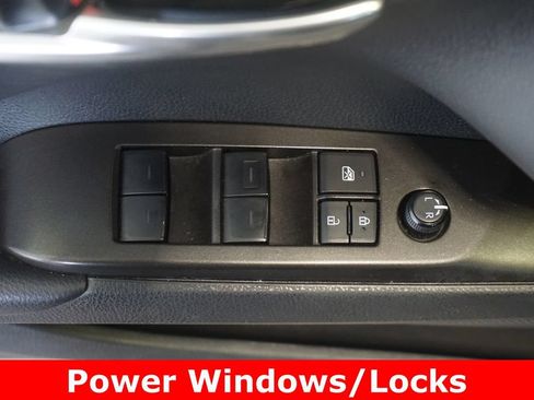 Used 2024 Toyota Camry SE FWD image 5