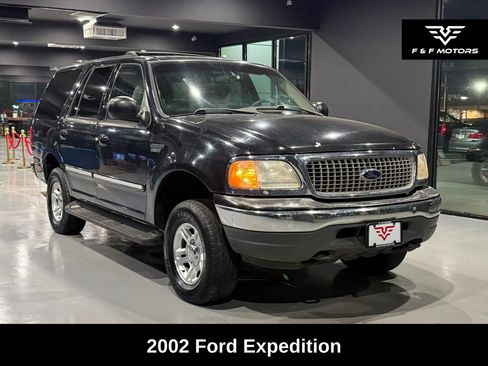 Used 2002 Ford Expedition XLT AWD/4WD image 1