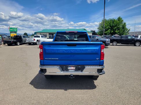 Used 2023 Chevrolet Silverado 1500 LT AWD/4WD image 4