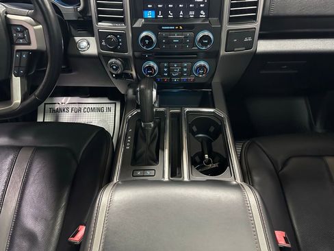 Used 2018 Ford F150 Platinum w/ Equipment Group 701A Luxury image 34