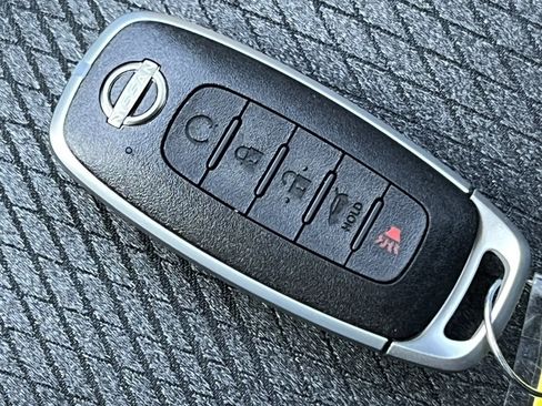 Certified 2026 Nissan Rogue SV image 26