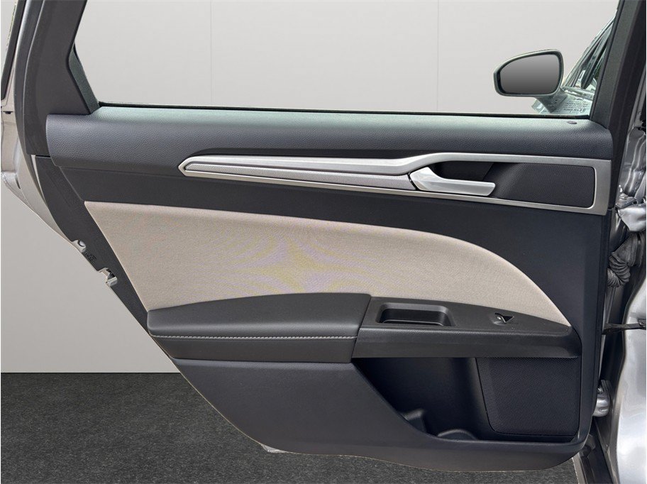 Used 2020 Ford Fusion S FWD image 31