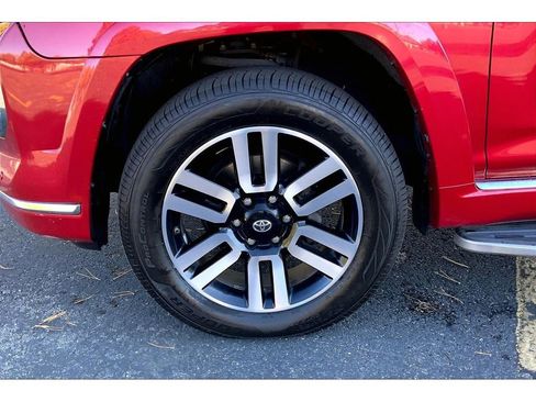 Used 2016 Toyota 4Runner Limited image 10