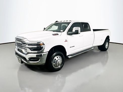 New 2025 RAM 3500 Laramie AWD/4WD image 3