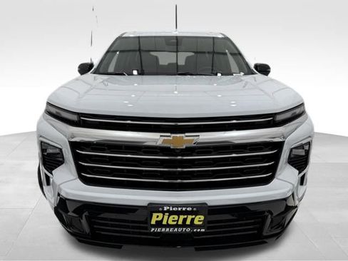 New 2026 Chevrolet Traverse High Country image 9