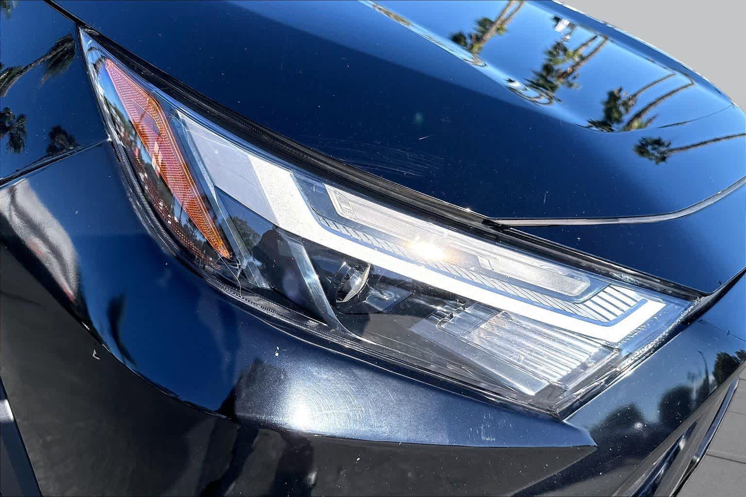 Used 2024 Toyota RAV4 LE AWD/4WD image 27