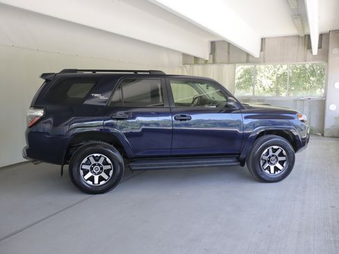 Used 2023 Toyota 4Runner TRD Off-Road Premium w/ Moonroof Package AWD/4WD image 7