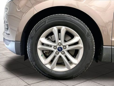 Used 2019 Ford Edge SEL w/ Equipment Group 201A AWD/4WD image 8