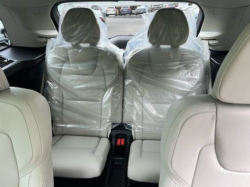 New 2026 Volvo XC90 T8 Ultra w/ Protection Package Premier AWD/4WD image 24