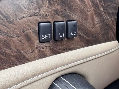 Used 2022 INFINITI QX80 Premium Select w/ All-Season Package AWD/4WD image 28