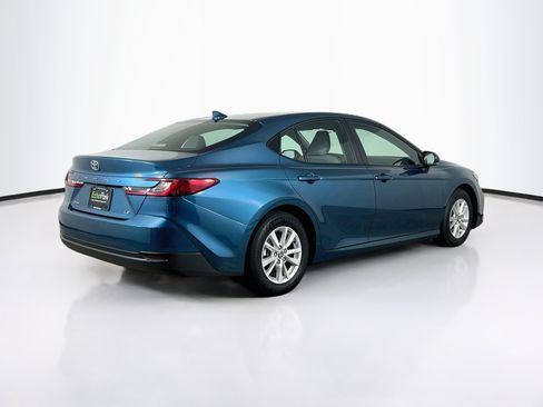 Used 2026 Toyota Camry LE FWD image 9