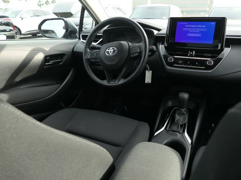Used 2024 Toyota Corolla LE image 23