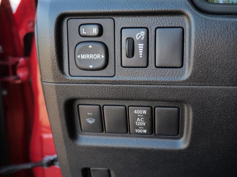 Used 2016 Toyota 4Runner SR5 AWD/4WD image 26