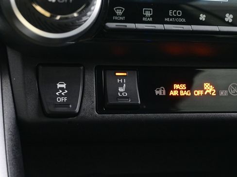 Used 2025 Toyota RAV4 XLE Premium w/ Weather Package AWD/4WD image 22