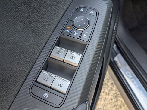 New 2026 Mitsubishi Outlander SE FWD image 21