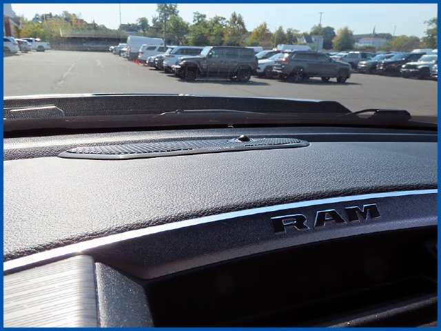 Used 2023 RAM 1500 Laramie AWD/4WD image 17