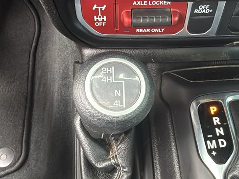 Used 2024 Jeep Gladiator Sport AWD/4WD image 22