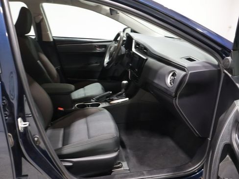Used 2018 Toyota Corolla LE w/ Carpet Mat Package (TMS) FWD image 22