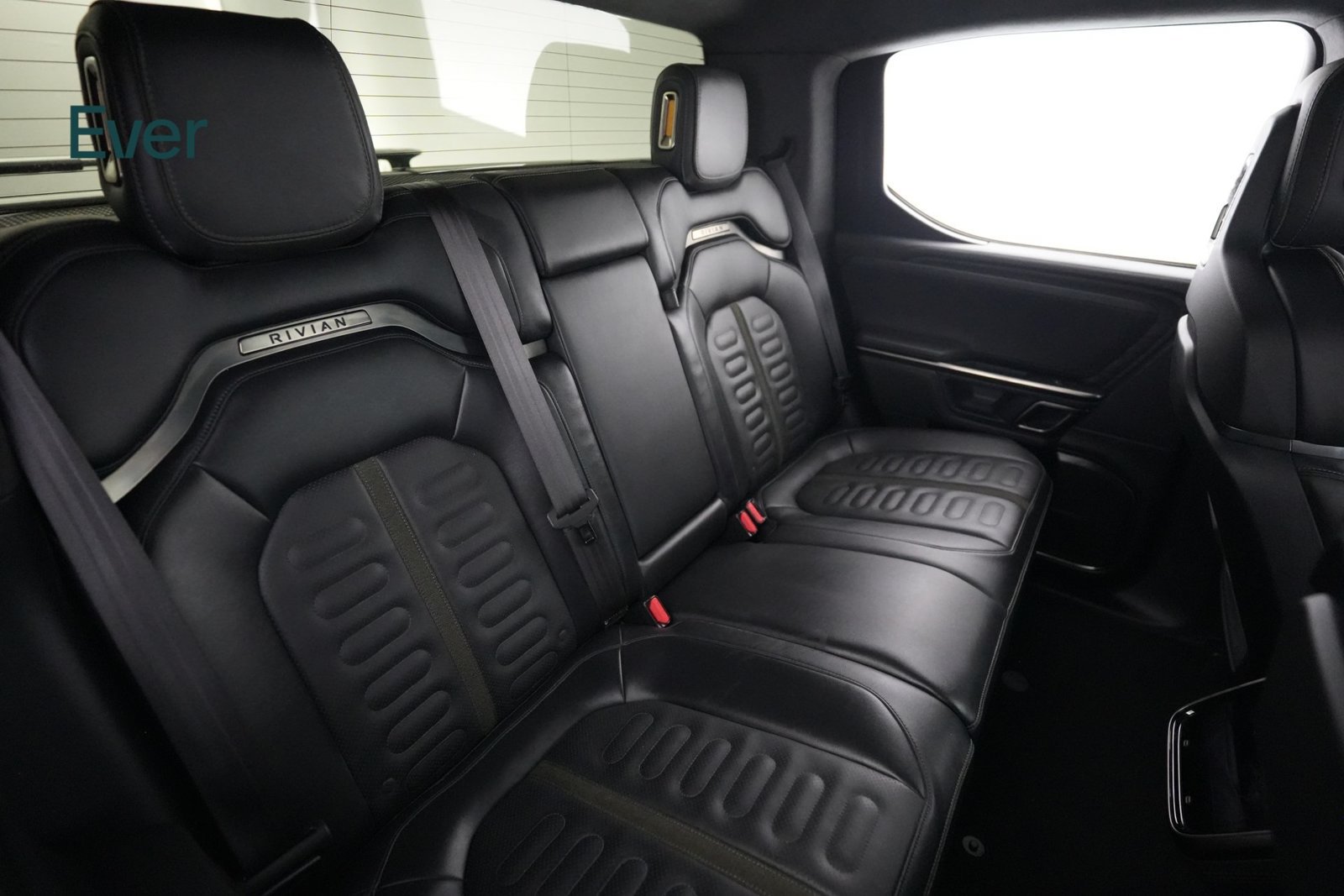 Used 2022 Rivian R1T Adventure AWD/4WD image 5