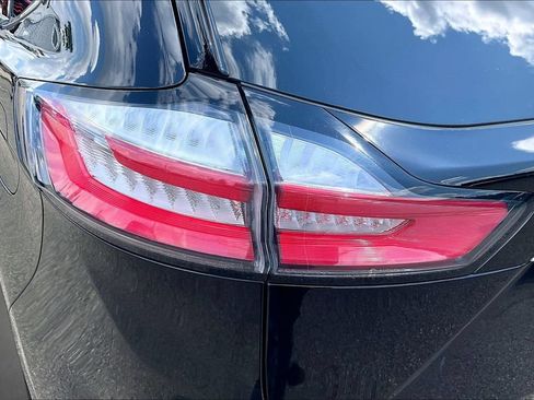 Used 2019 Ford Edge Titanium w/ Cold Weather Package AWD/4WD image 24