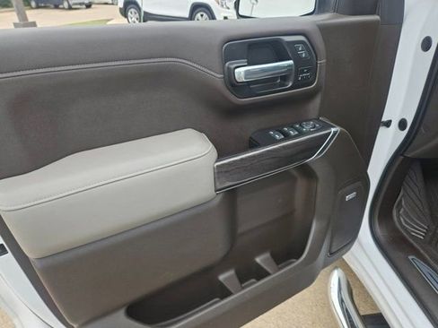 Used 2021 Chevrolet Silverado 1500 LTZ AWD/4WD image 13