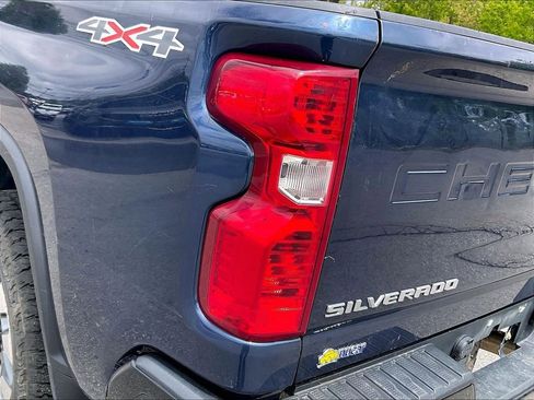 Used 2023 Chevrolet Silverado 2500 Custom w/ Custom Value Package AWD/4WD image 26