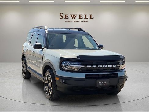 Used 2023 Ford Bronco Sport Outer Banks image 7