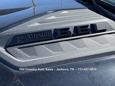 Used 2025 Chevrolet Silverado 2500 High Country w/ Midnight Edition image 11