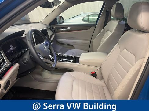 Used 2025 Volkswagen Atlas SEL AWD/4WD image 15