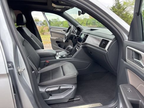 Certified 2022 Volkswagen Atlas Cross Sport SE AWD/4WD image 23
