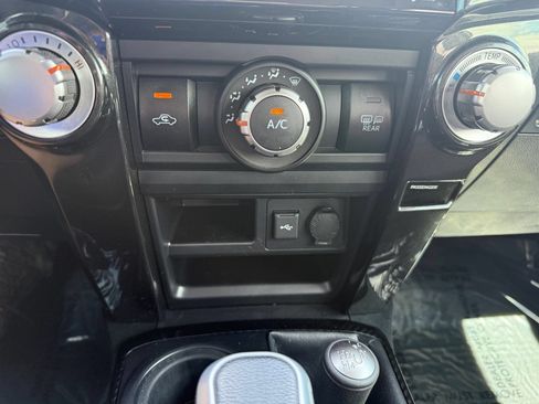 Used 2021 Toyota 4Runner TRD Off-Road Premium w/ Moonroof Package AWD/4WD image 22