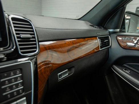 Used 2018 Mercedes-Benz GLS 550 4MATIC image 21