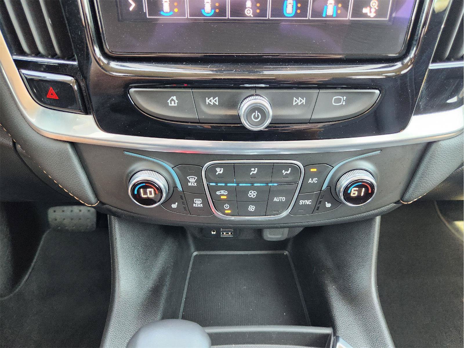 Used 2021 Chevrolet Traverse RS FWD image 18
