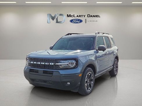 New 2025 Ford Bronco Sport Outer Banks w/ Outer Banks Tech Package+ AWD/4WD image 2