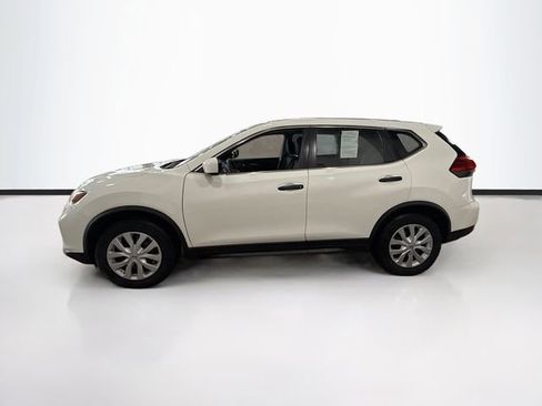 Used 2017 Nissan Rogue S image 9